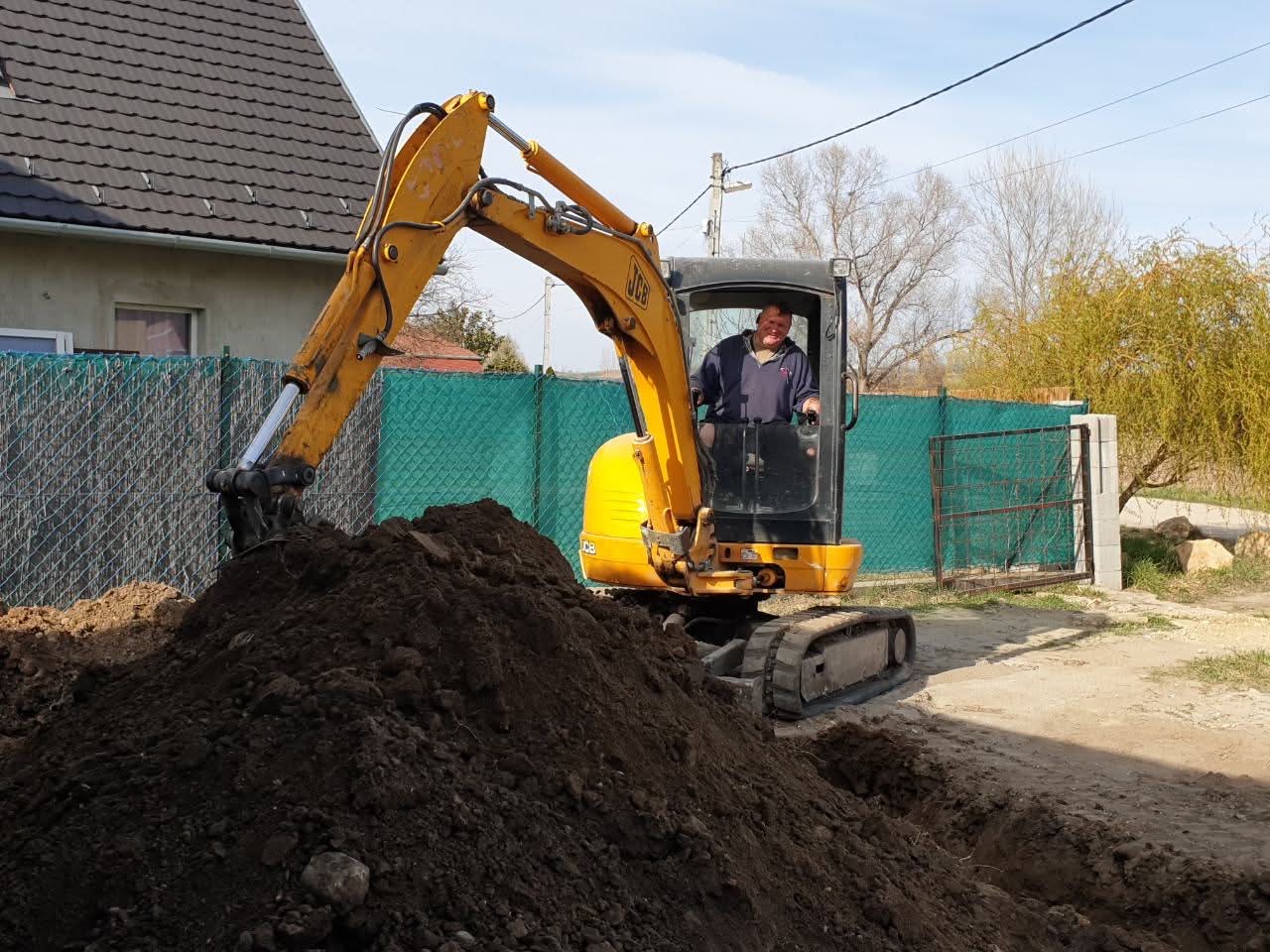 JCB kotró bevetésen